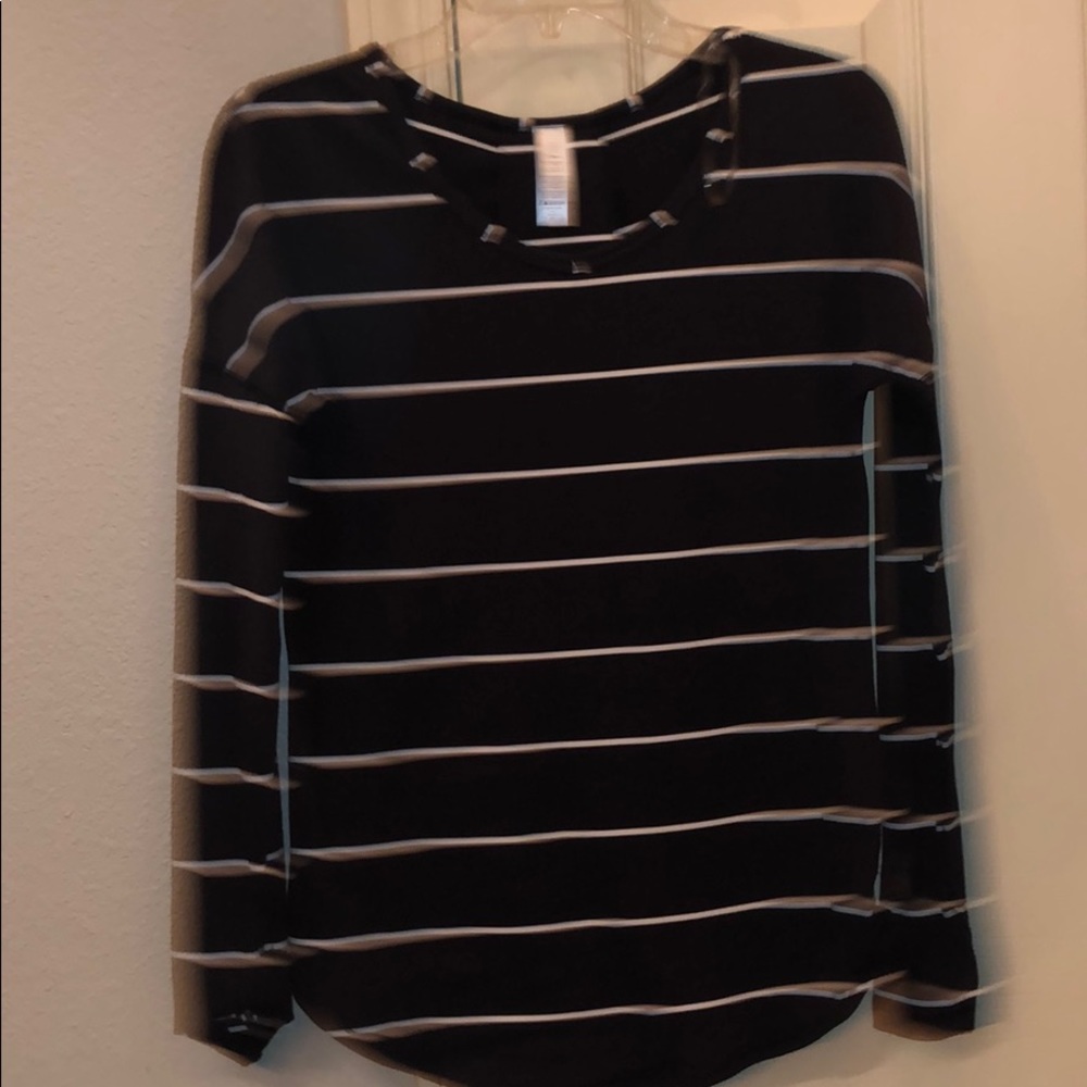 NWOT Ivivva long sleeve t-shirt